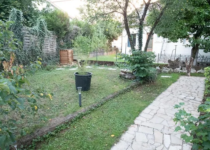 Maison Chaleureuse 6, 8 Personnes Quartier Palente 3 Chambres